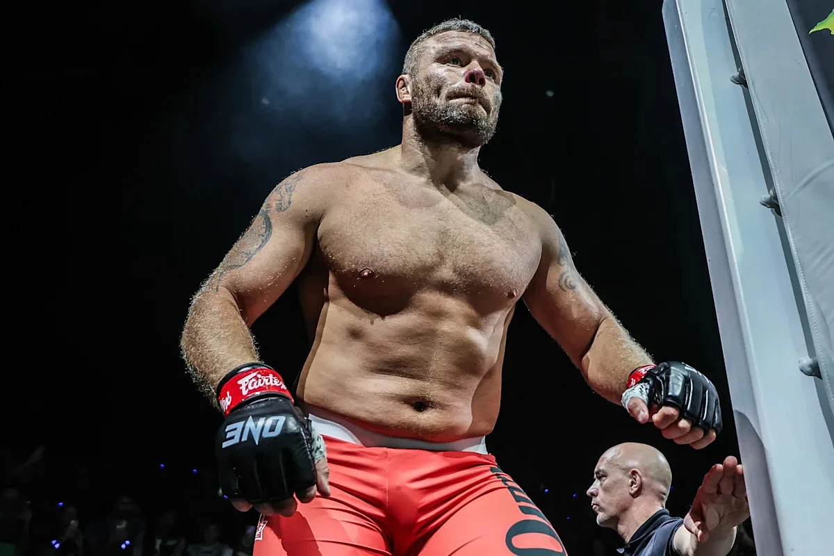 ‘I Will Finish Him’ – Anatoly Malykhin Promises Explosive Ending To World Title Rematch With Reug Reug