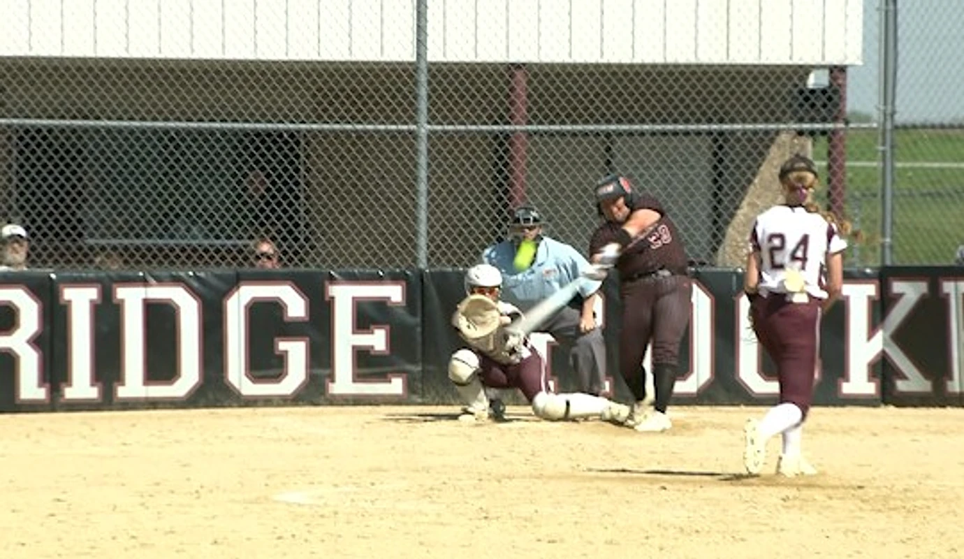 United Township softball defeats Rockridge, 8-6