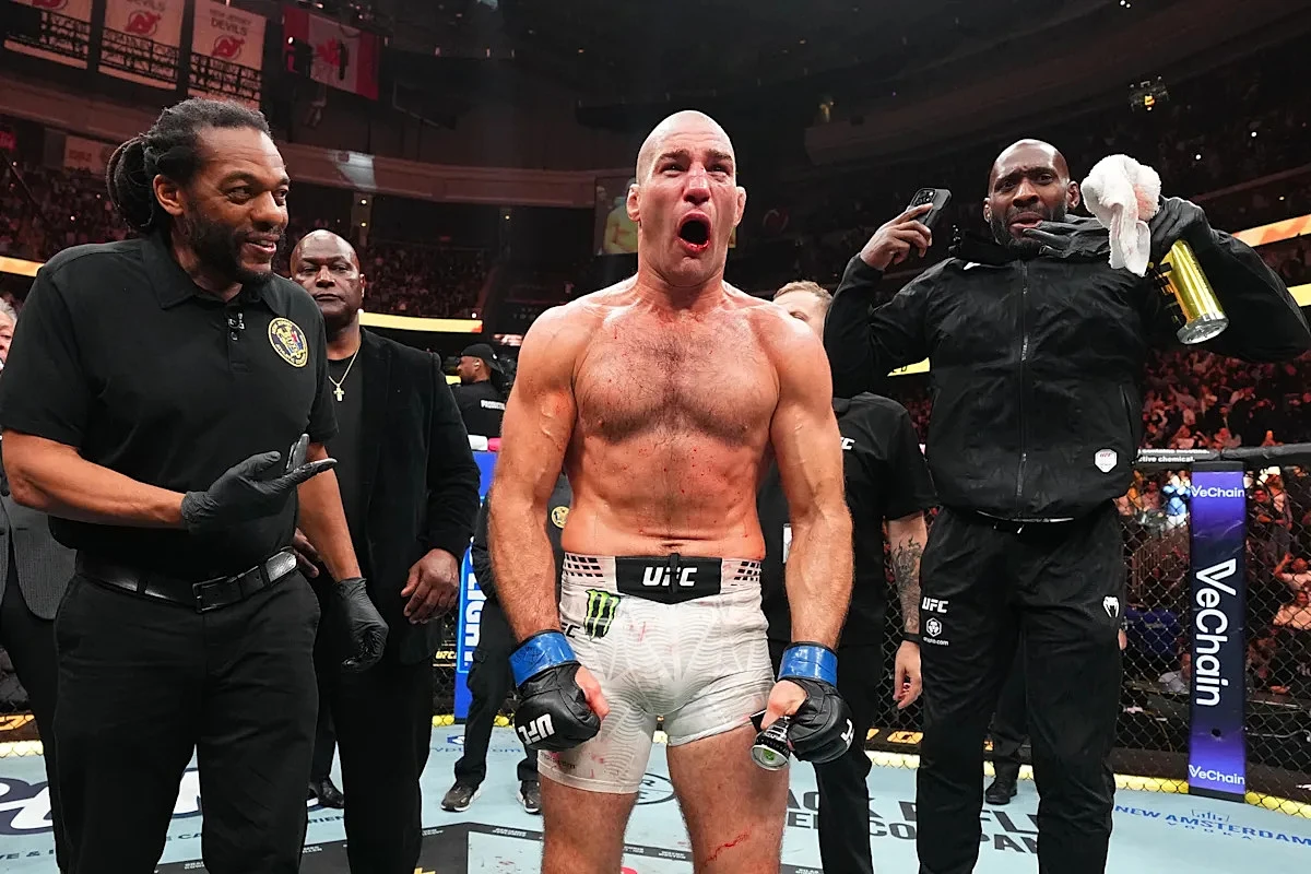 ‘Idiot’ Sean Strickland suffered a seperated shoulder during UFC 328 fight week