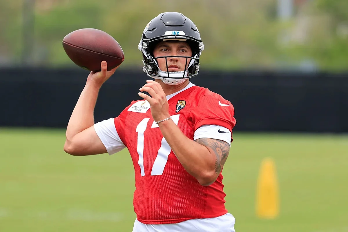 Liam Coen evaluates play of undrafted QB at Jaguars' rookie minicamp
