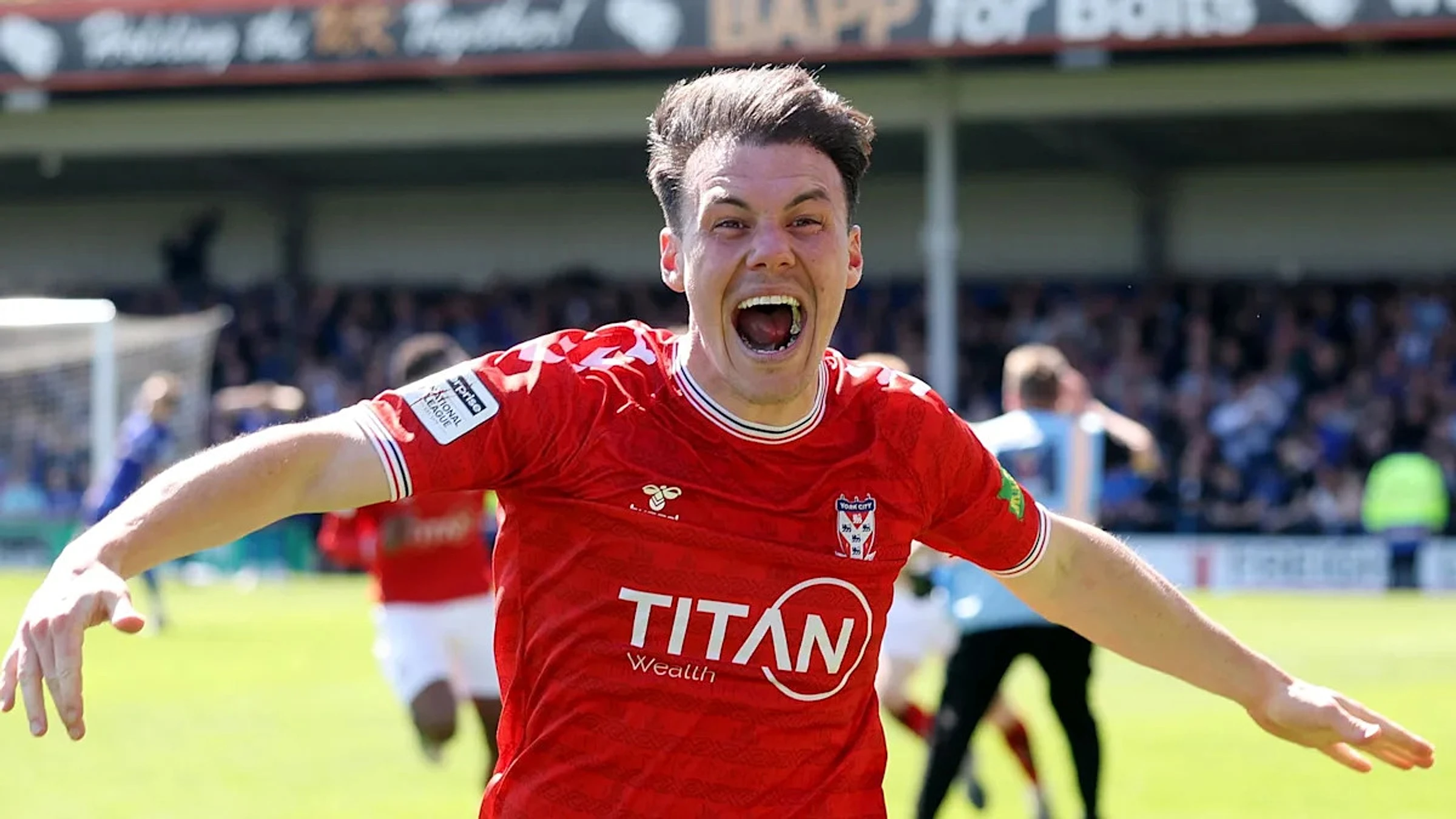 York extend full-back Fallowfield's contract