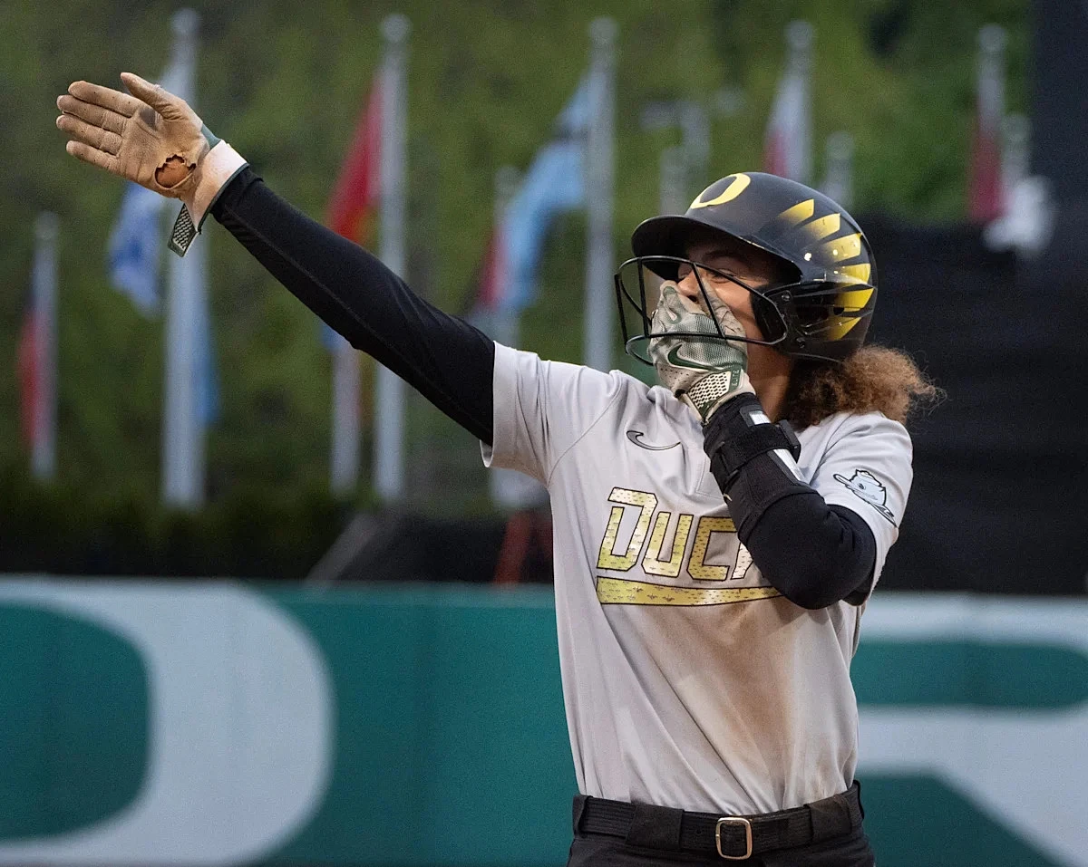 Oregon Ducks softball awaits NCAA tournament fate