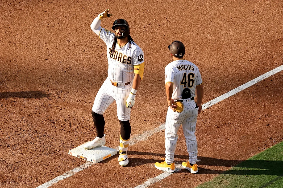 Tatis redeems himself, getting the Padres back in the win column