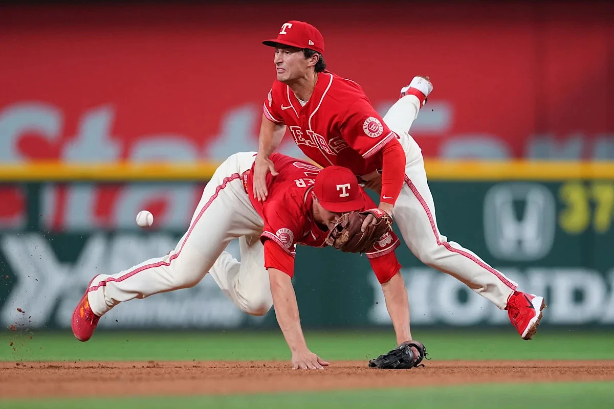 Justin Foscue rebounds from causing blooper with star SS Corey Seager with 1st homer for Rangers
