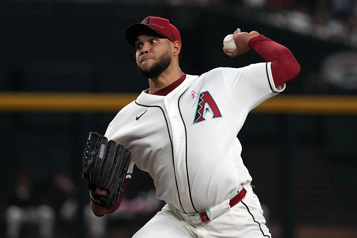 Rodriguez comes within 2 outs of first complete game, Diamondbacks beat hapless Mets 5-1
