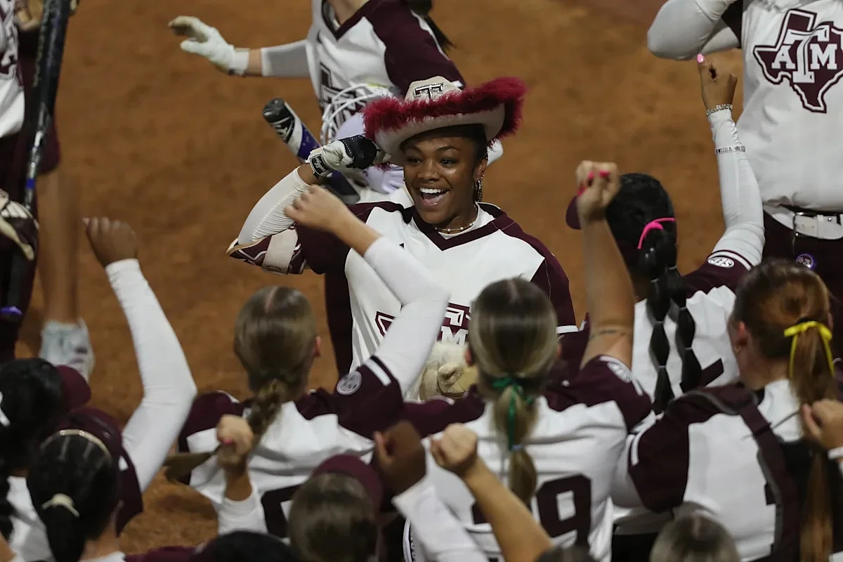 Social media reacts to Texas A&M softball hosting regional