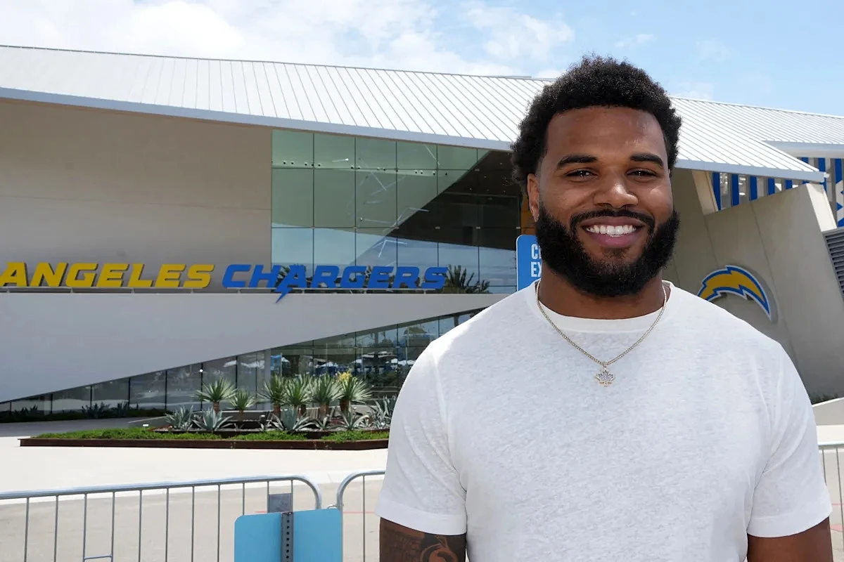 Chris O’Leary raves about Chargers rookie Akheem Mesidor