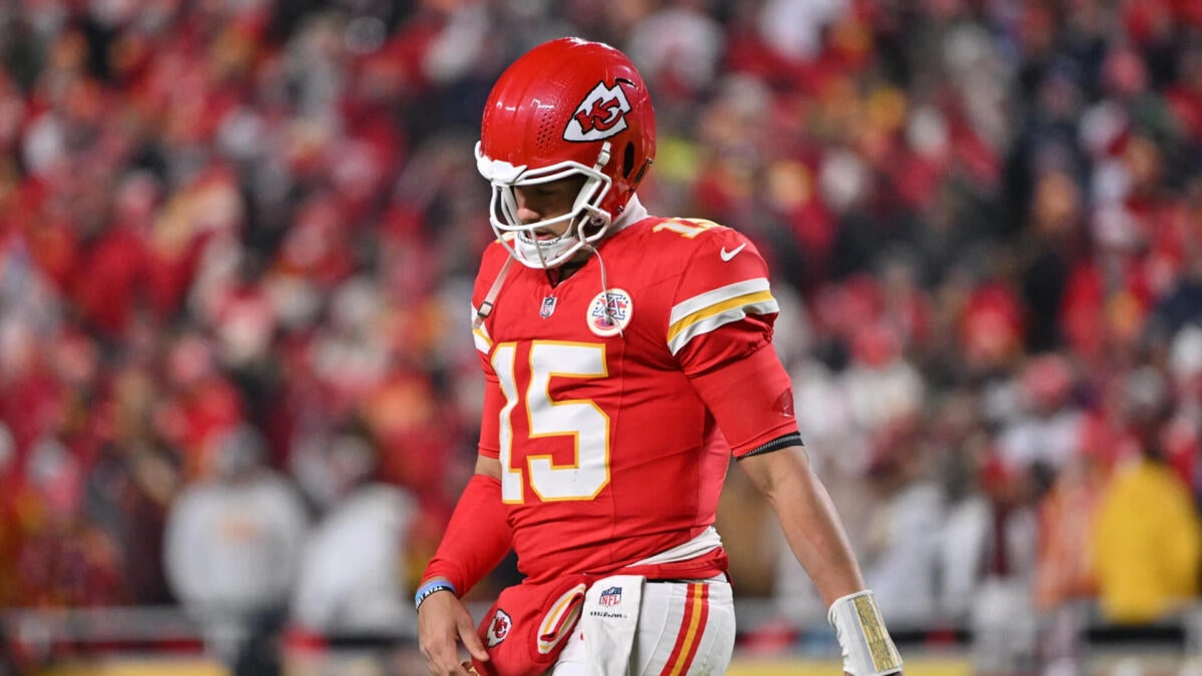 Chiefs Week 1 quarterback odds: Sportsbook clearly favoring Patrick Mahomes to be ready off major knee injury