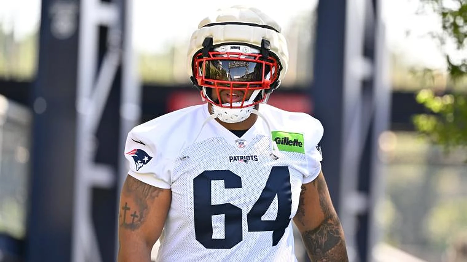 Player Patriots Waived Last Season Signs With Falcons After Tryout