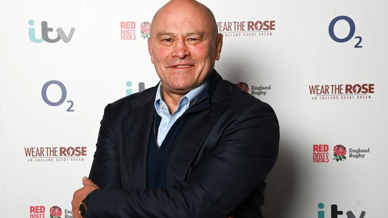 Rugby legend Moore to hang up microphone after 26 years