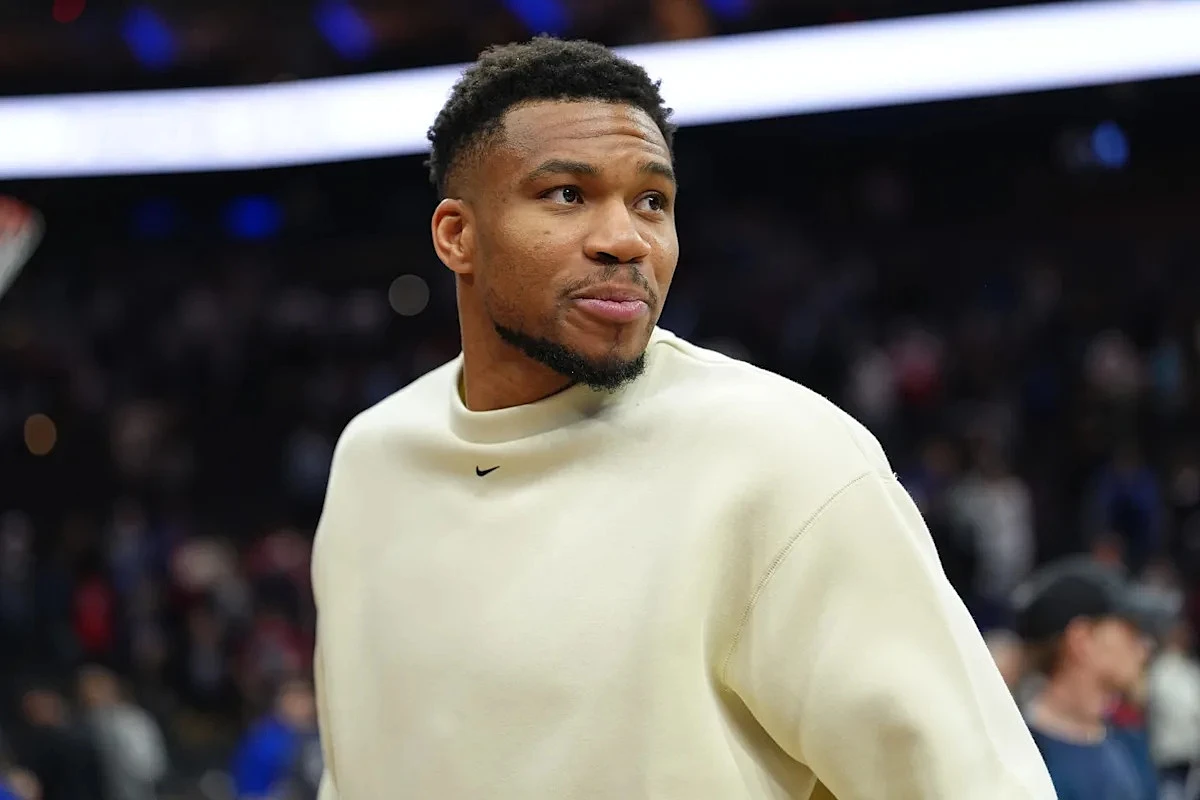 6 Giannis trade packages from Twitter as NBA rumors begin again