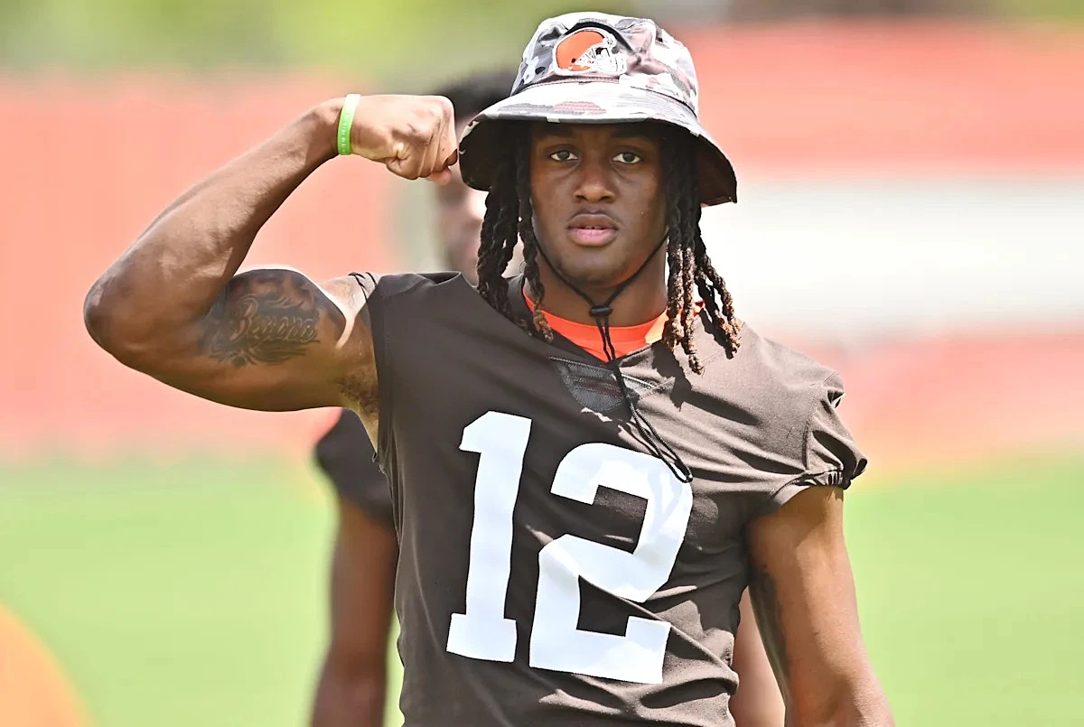 Broncos signing veteran wide receiver after rookie minicamp tryout