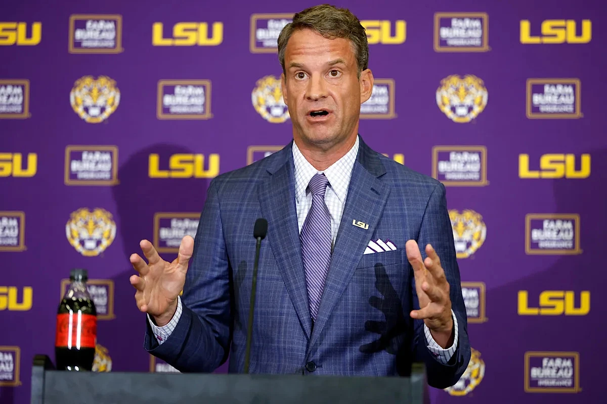 Proposed U.S. House bill may prevent Lane Kiffin-style coaching moves