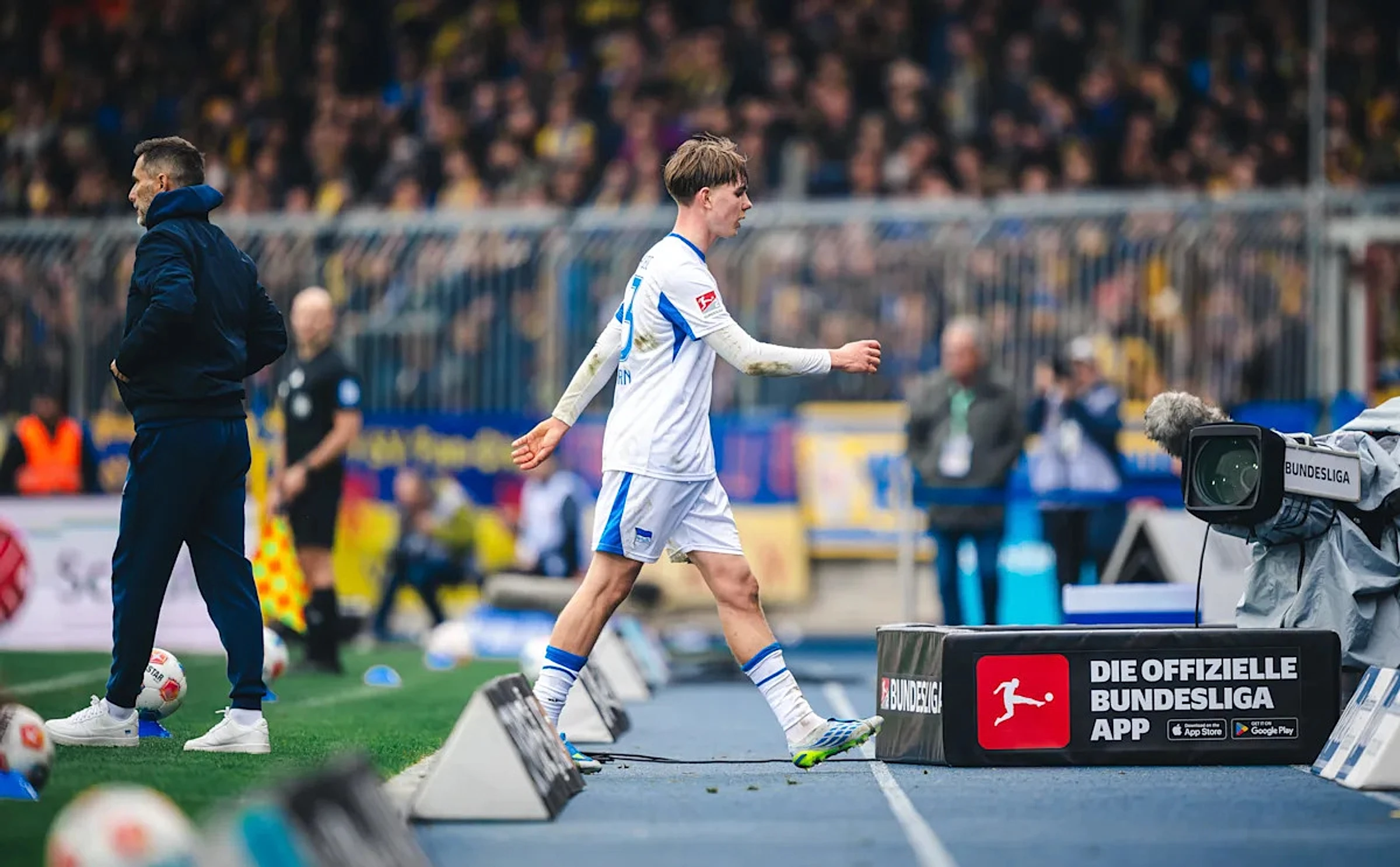 Manchester City making concrete moves for Bayern Munich target Kennet Eichhorn, planning to loan him out