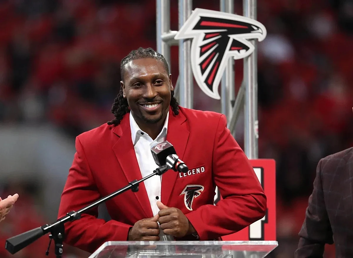 Falcons legend Roddy White gets shout-out during NBA Playoffs