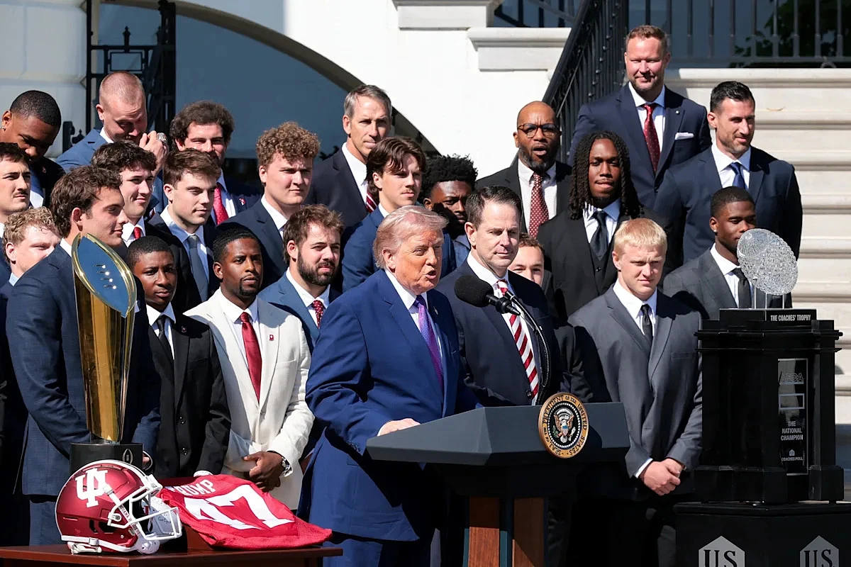Fernando Mendoza didn't attend Indiana's White House visit, but called Trump: 'Big fan of ours'