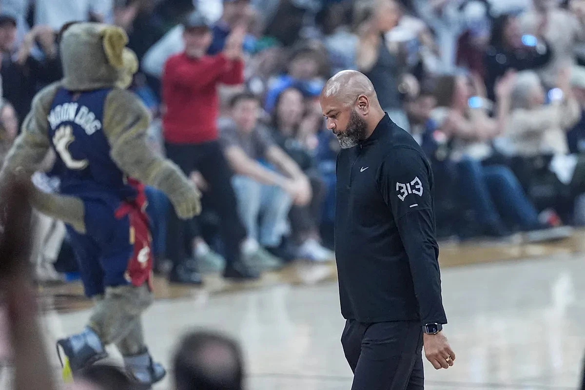 J.B. Bickerstaff flames refs for free throw gap after Pistons' Game 4 loss