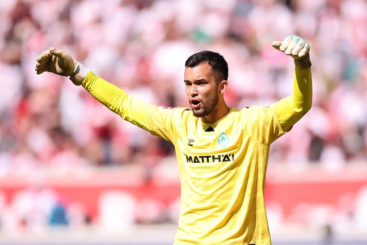Leverkusen join Brighton and others in race for Werder goalkeeper Mio Backhaus