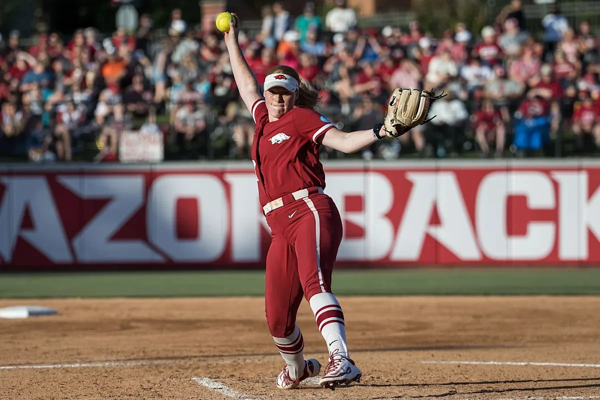 Can Arkansas softball make Women's College World Series in NCAA Tournament?