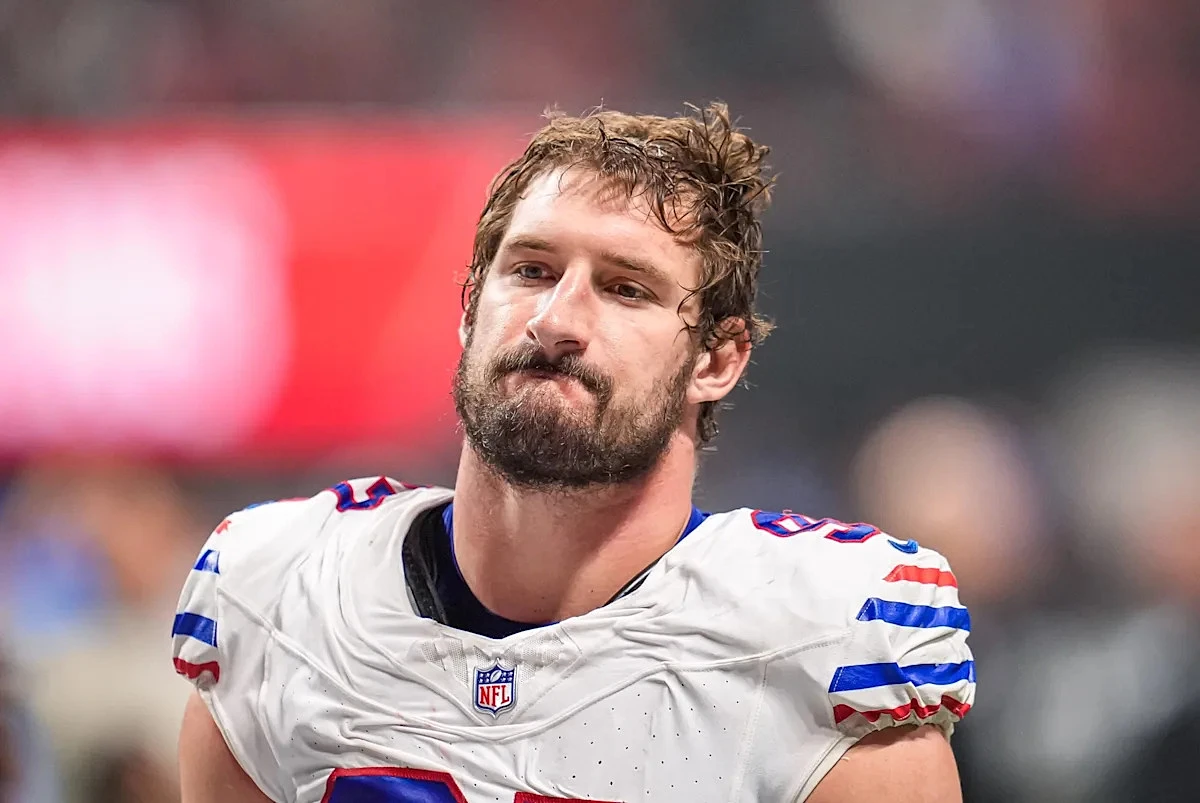 Packers could benefit most from veteran addition at premium position, but NFL salary rules complicate potential move