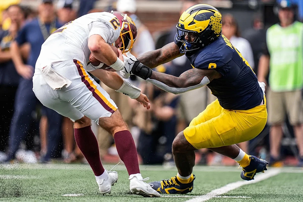 Detroit Lions sign 3 rookie draft picks, including DE Derrick Moore