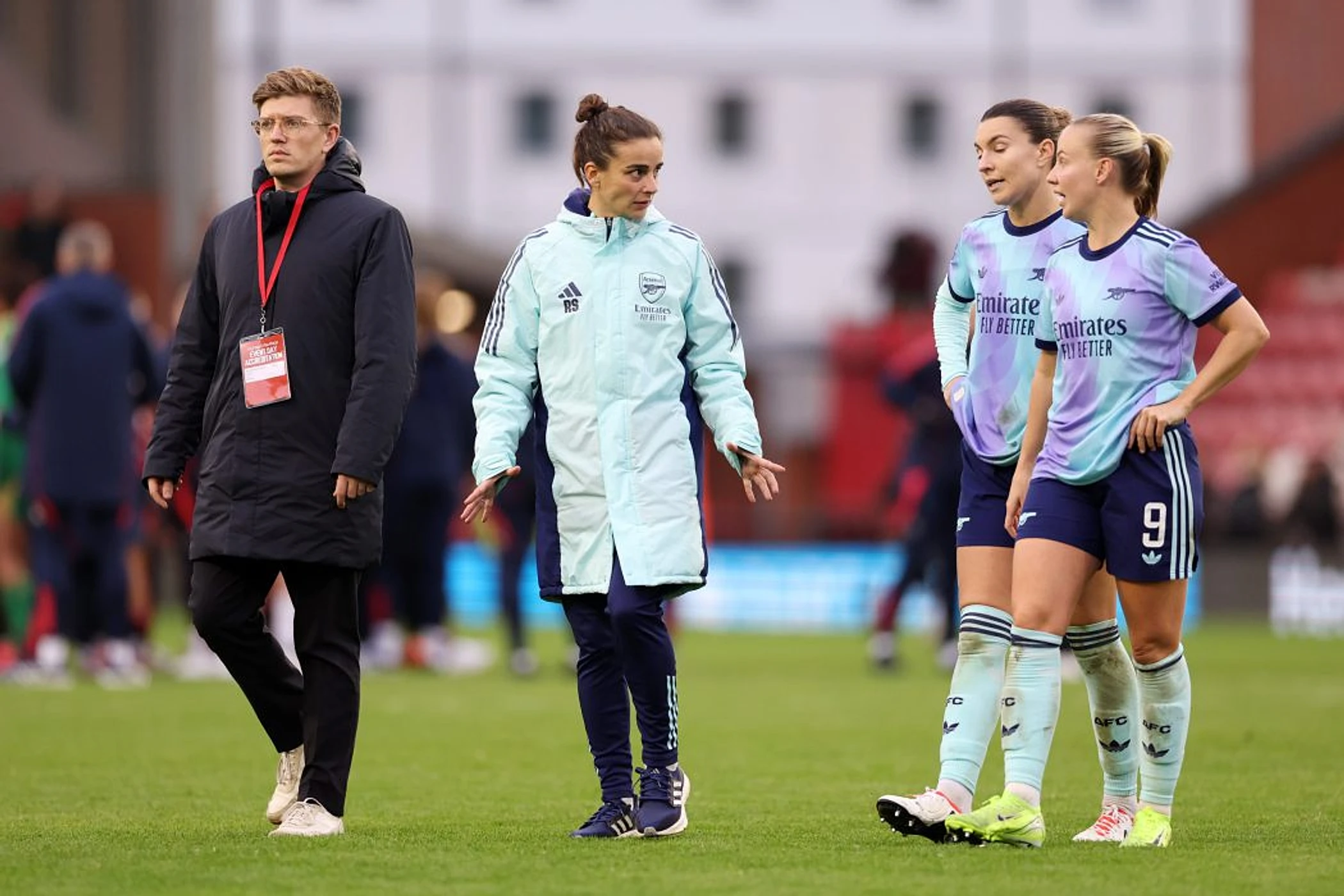 ‘She’s an amazing character’ – Slegers on departing Arsenal forward Mead