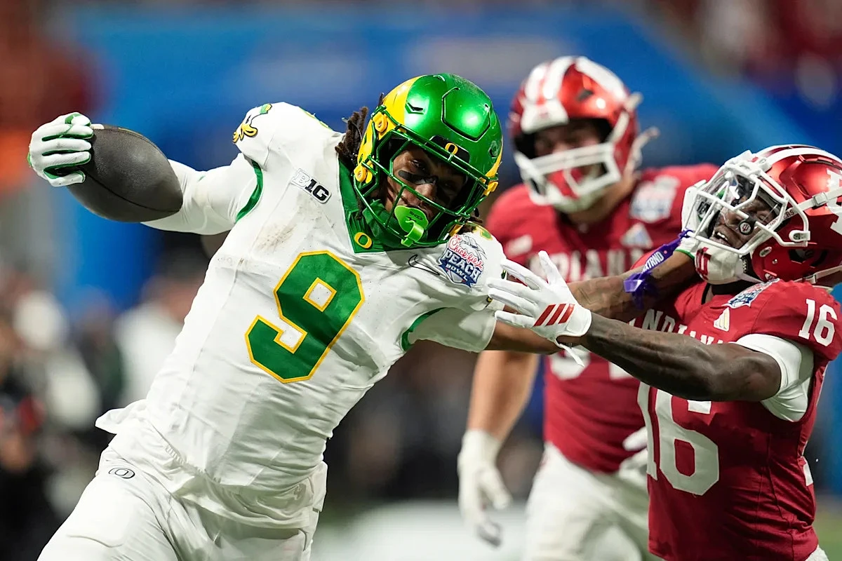 Texans make surprising pick inside top 20 of new way-too-early 2027 mock draft