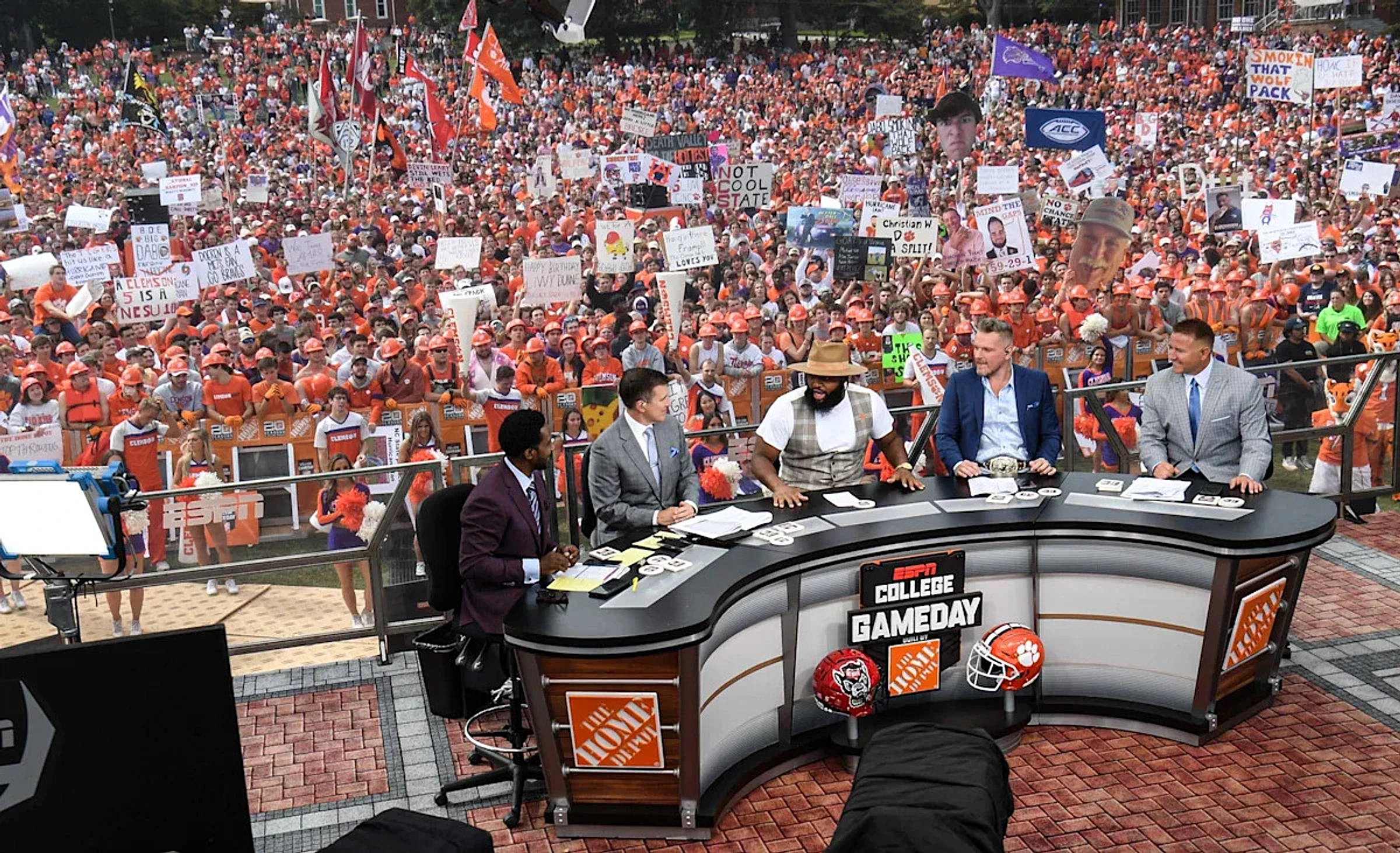 Clemson vs. LSU gets College GameDay Week 1, social media erupts