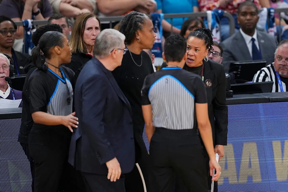 Geno Auriemma, Dawn Staley to meet again after Final Four clash in Hall of Fame Showcase