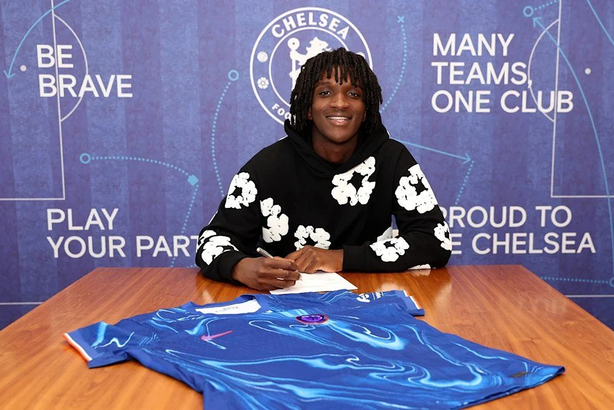 Guiu and Delap transfer moves could change Chelsea’s development plan for young award winner