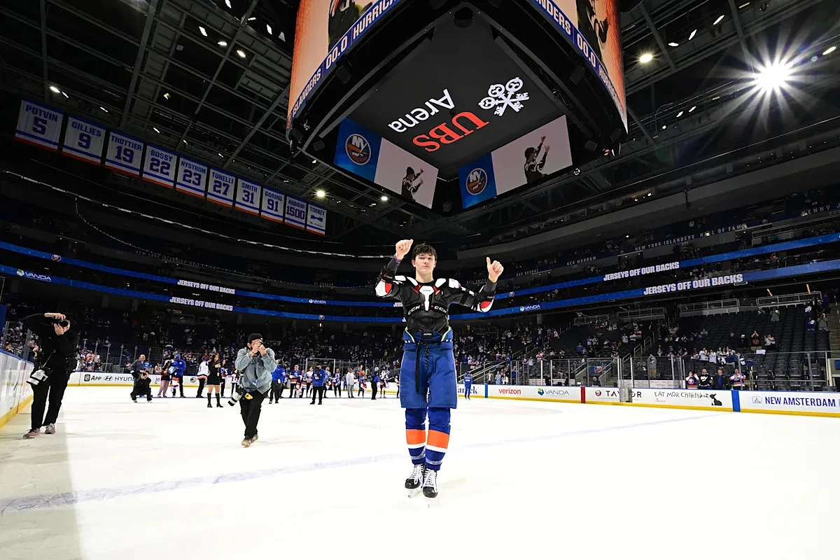 Islanders & Playoff News: Super Schaefer, tight series