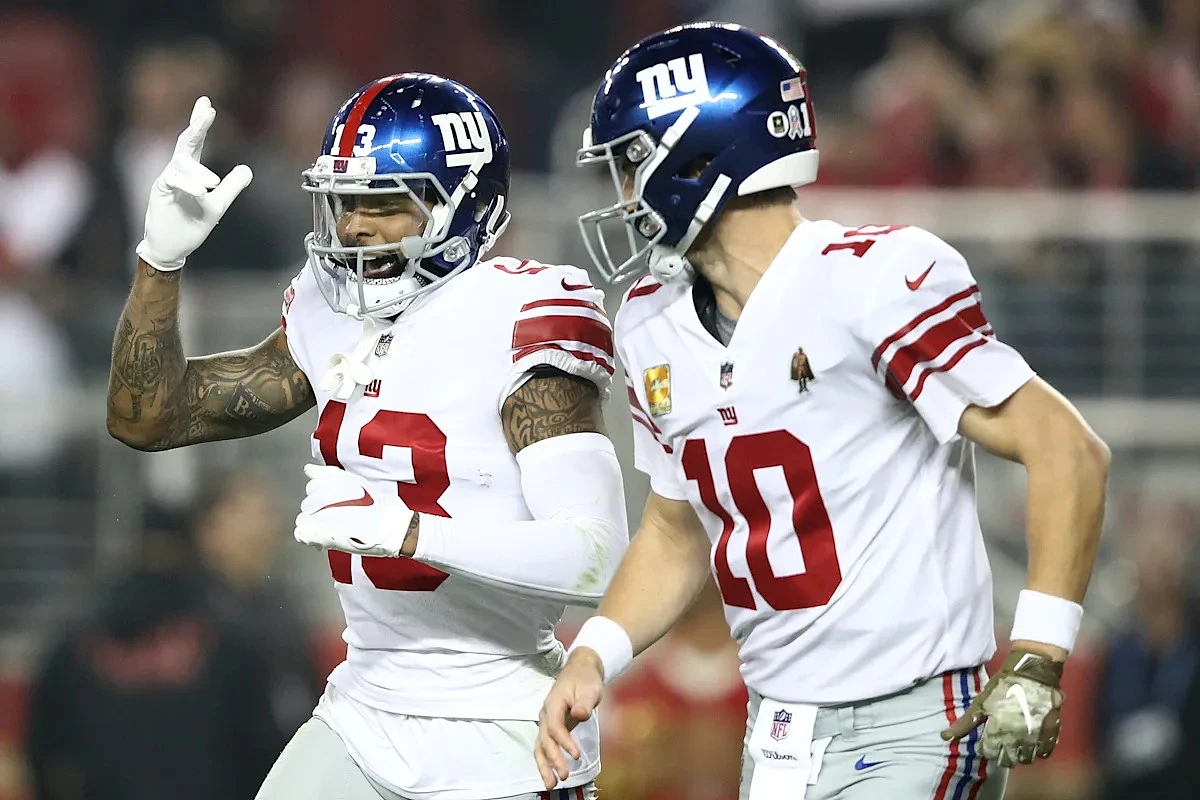 Giants legend Eli Manning breaks years-long silence on infamous Miami boat photo
