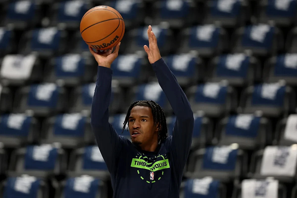 Former Vol plays in Minnesota-San Antonio Game 5 NBA playoffs