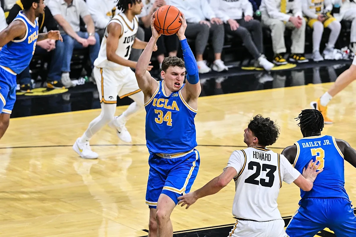 Tyler Bilodeau listed at just 6'7" at the NBA Draft Combine