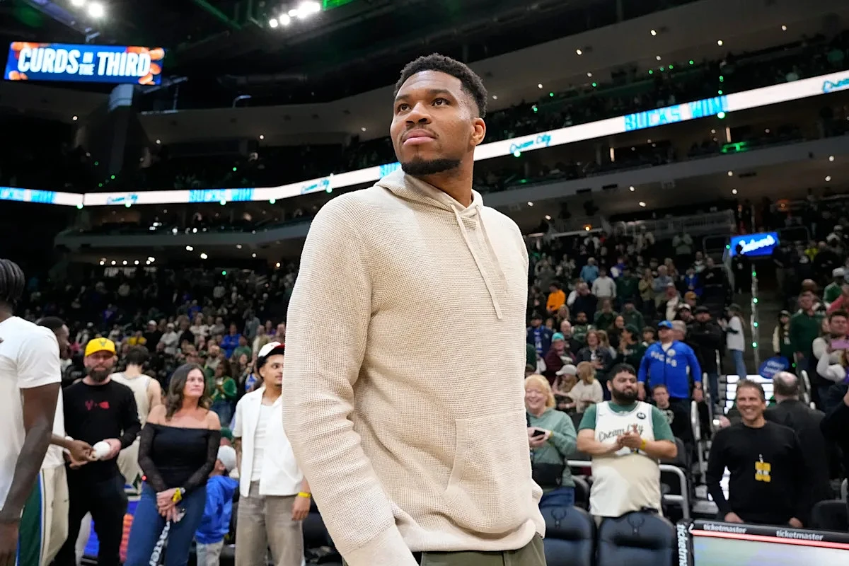 Rumor Is Terrible News for Milwaukee Bucks & Hopes of Giannis Trade War This Summer