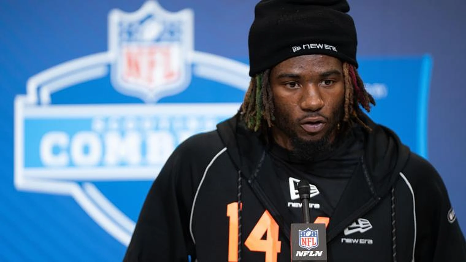1,767-yard, 22 TD All-SEC rusher abruptly retires from NFL after two weeks