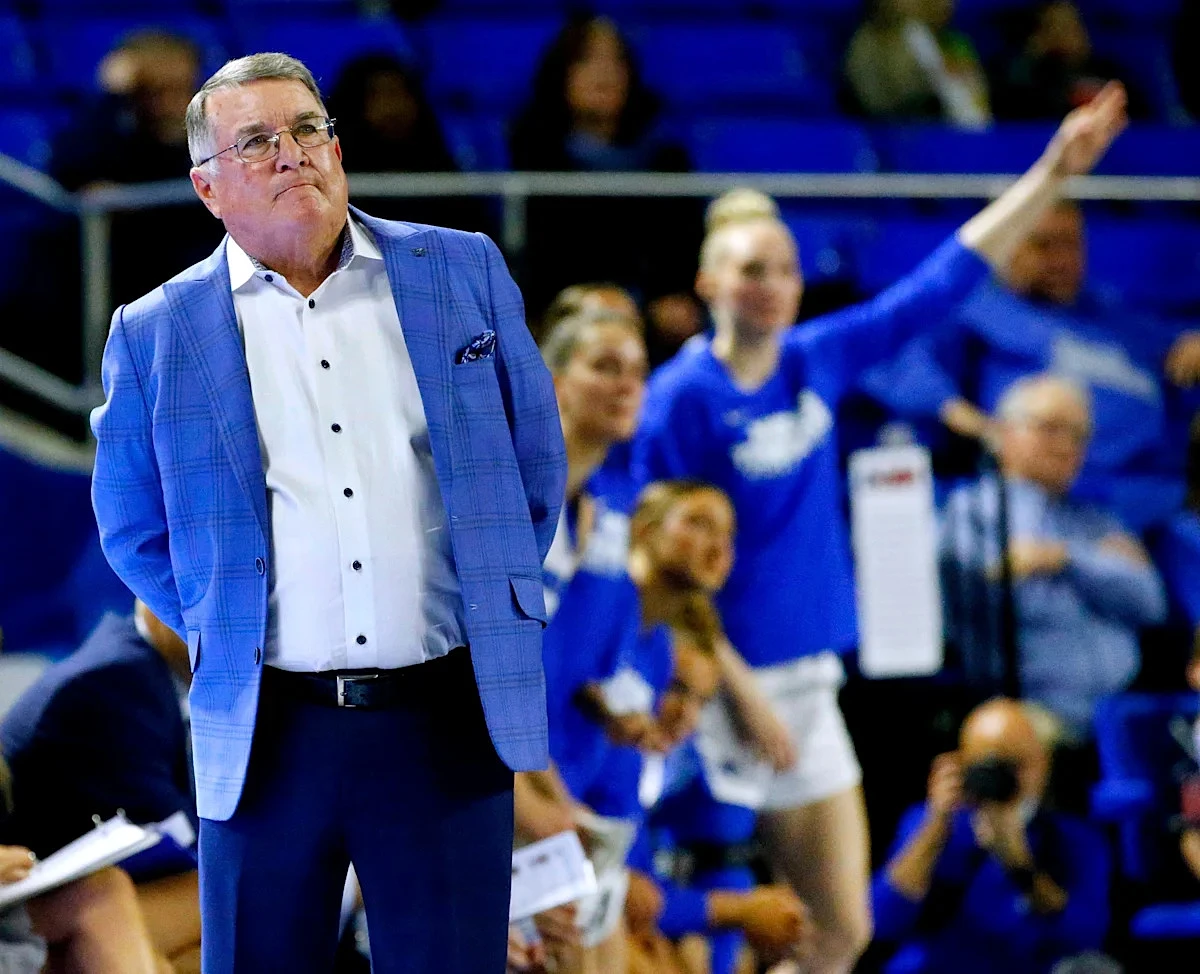 Former MTSU coach Rick Insell receives Pat Summitt Lifetime Achievement Award