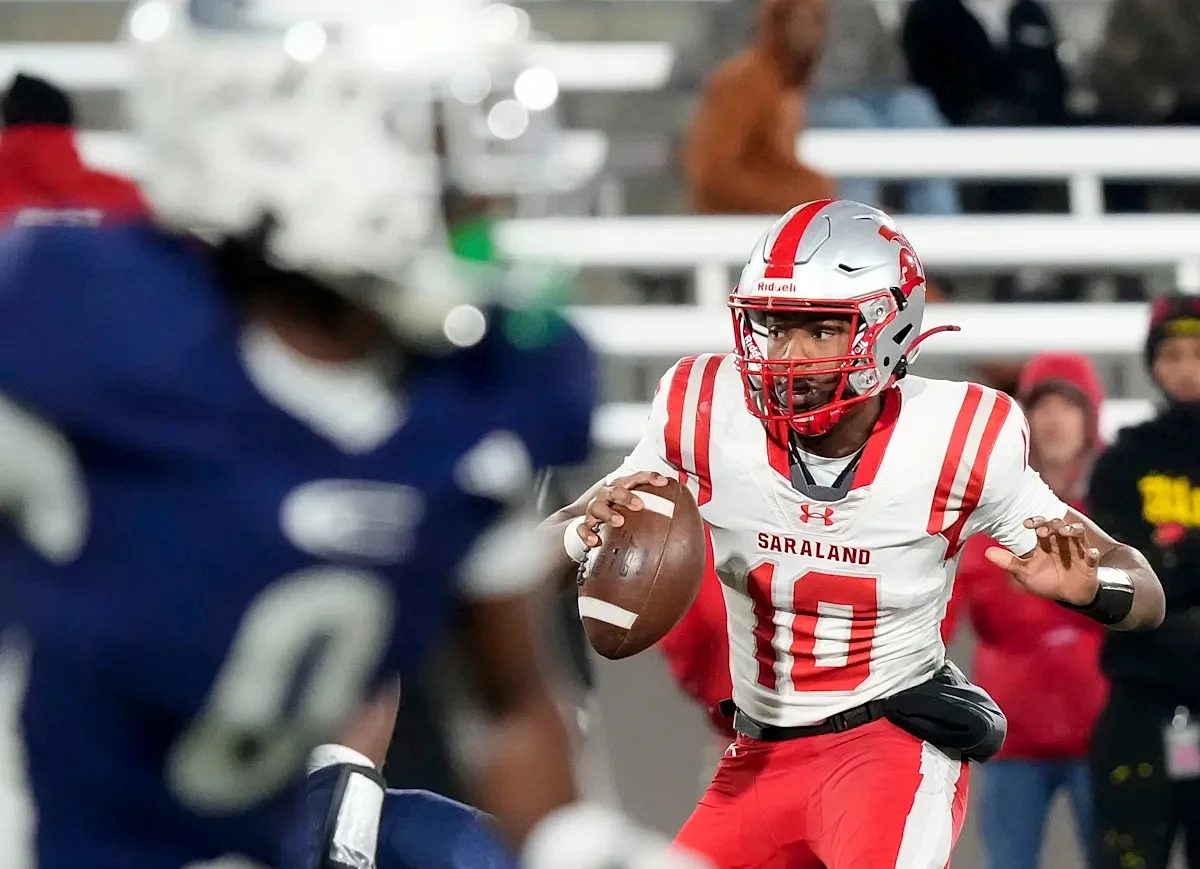 SEC foe trying to flip Oklahoma QB commit
