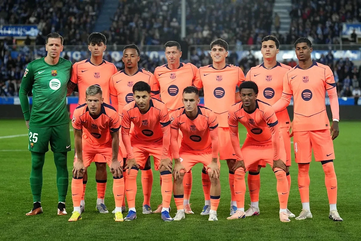 Lewandowski 4.5, Cortes 7.5 | Deportivo Alaves 1-0 Barcelona: Player Ratings