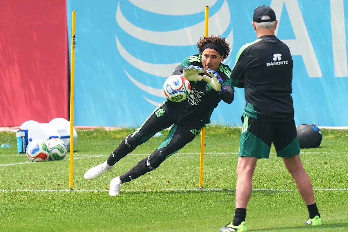 Ochoa's energy is rubbing off on Mexico teammates as goalkeeper eyes a sixth World Cup at 40