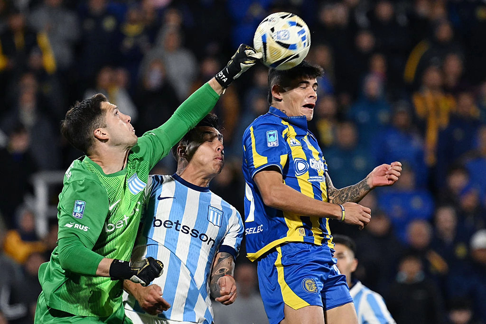 📸 All the controversial incidents from Rosario Central v Racing