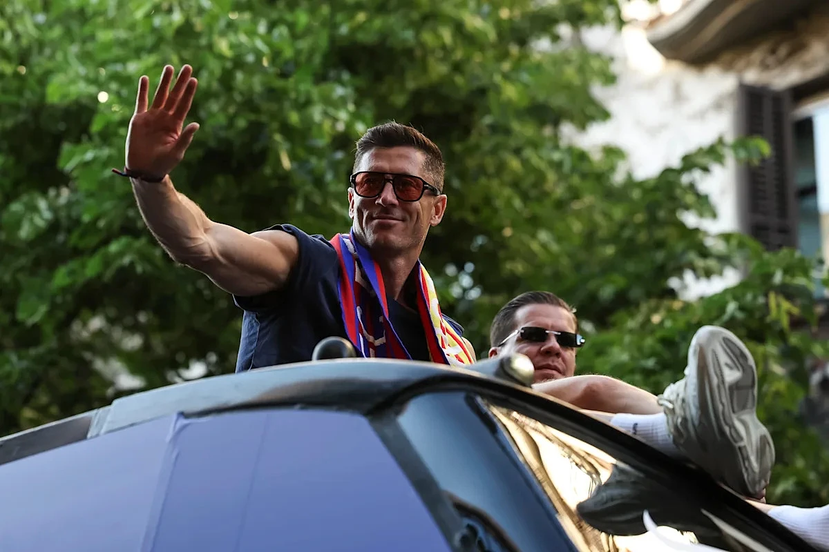 ‘Financially impossible’ – Porto chief rules out move for Barcelona striker Robert Lewandowski