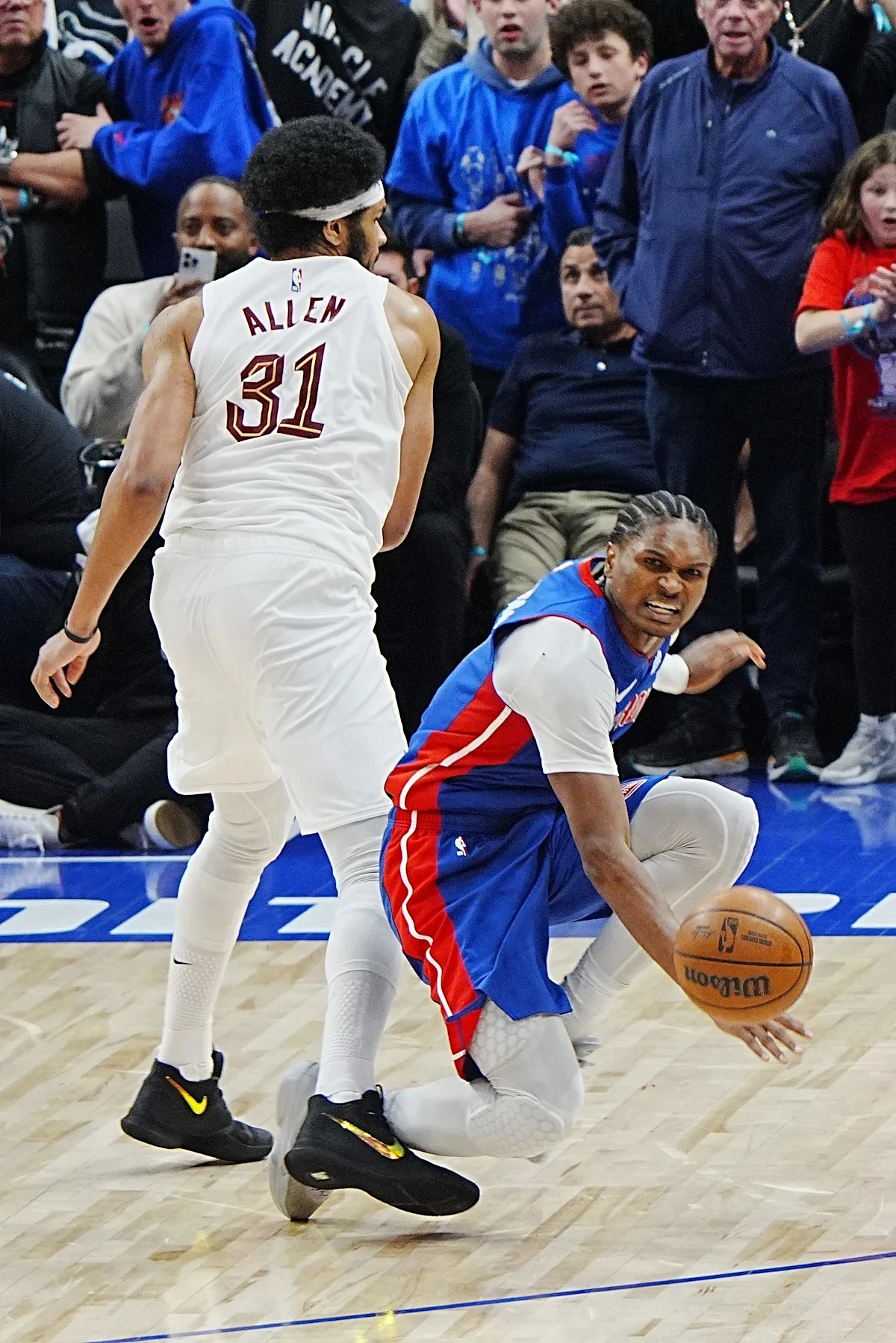 Ausar Thompson no-call infuriates Pistons, but not like Game 5 flop