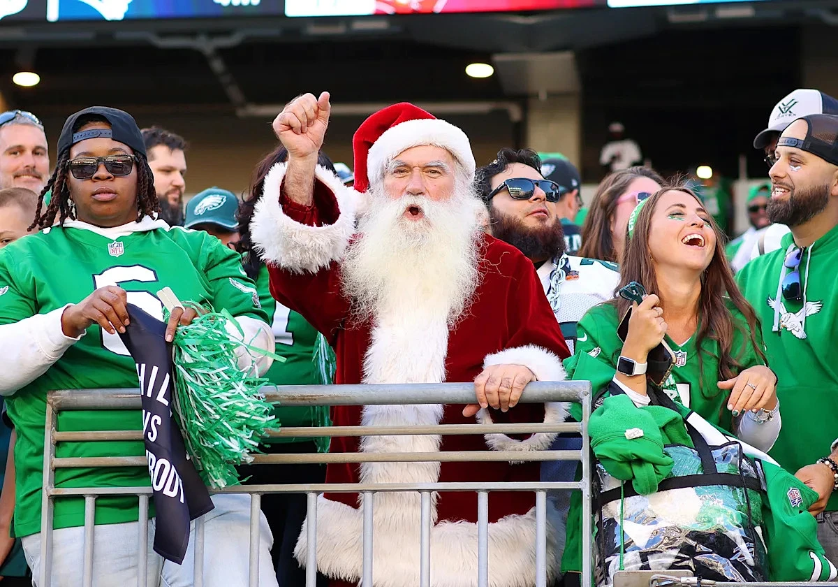 Eagles scheduled to play on Christmas Eve