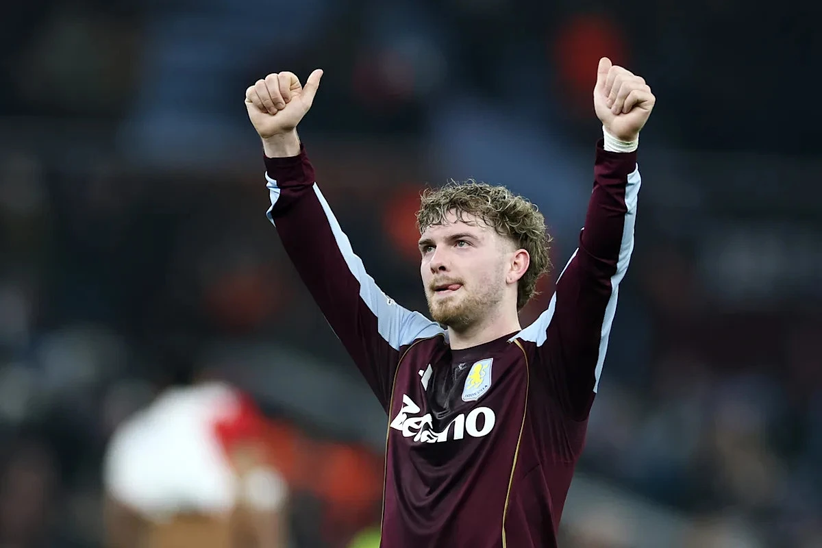 Emery on Elliott loan: 'Embarrassing for everyone involved'