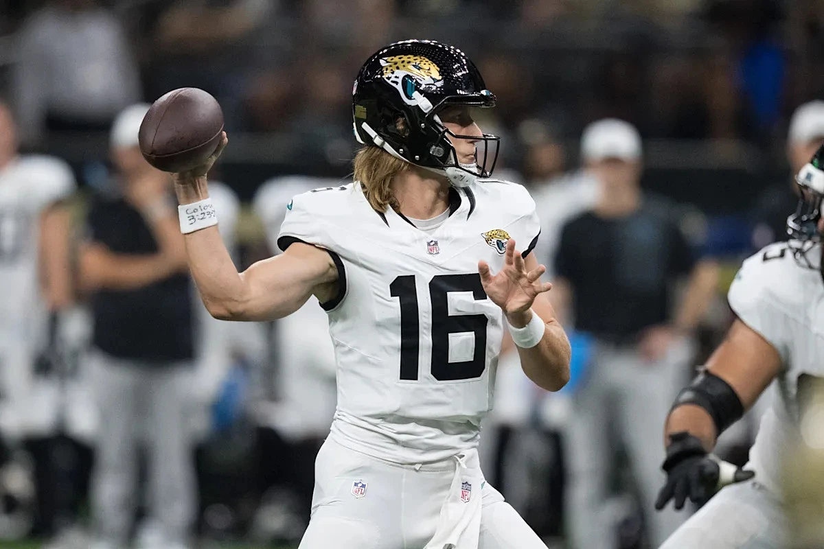 How many 2025 playoff teams are on Jaguars' 2026 NFL schedule?