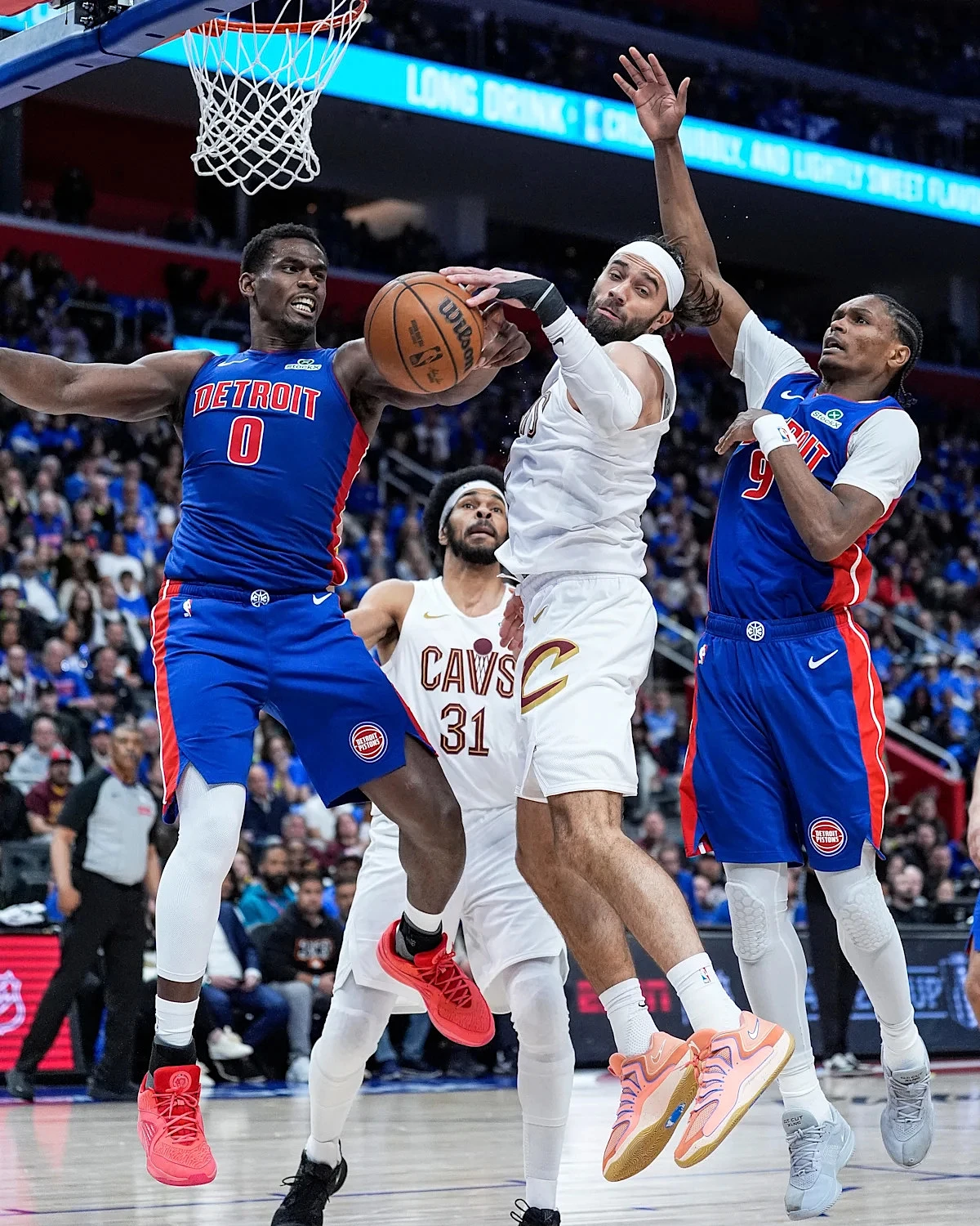 How Max Strus, James Harden hustle plays left Pistons gutted in Game 5