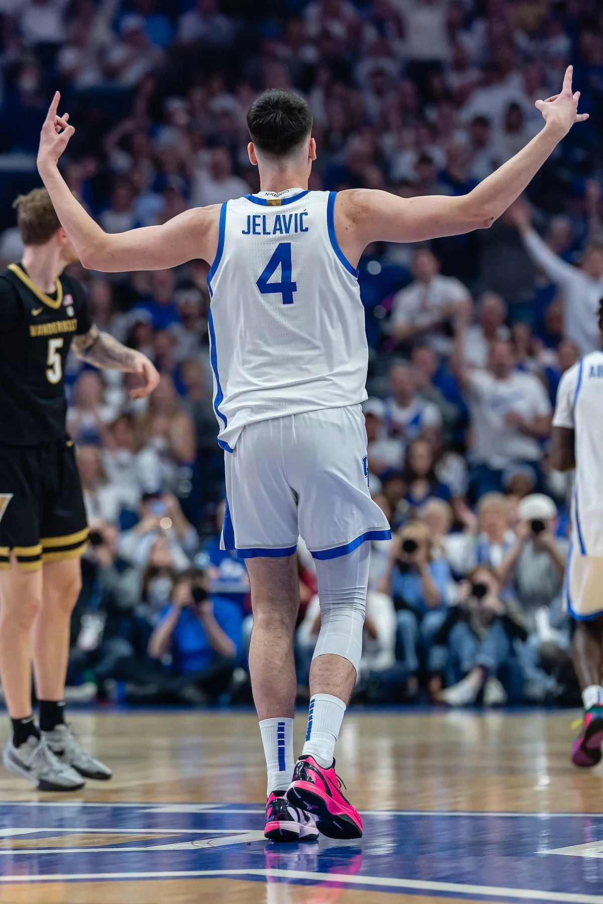 Why did Kentucky transfer center Andrija Jelavic pick Ohio State?