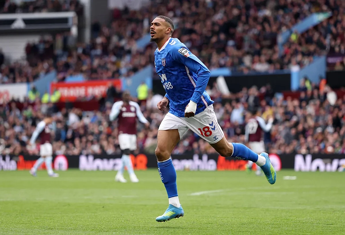 Leeds United Have Set Their Sights On This Sunderland Striker: Should Farke Snap Him Up?