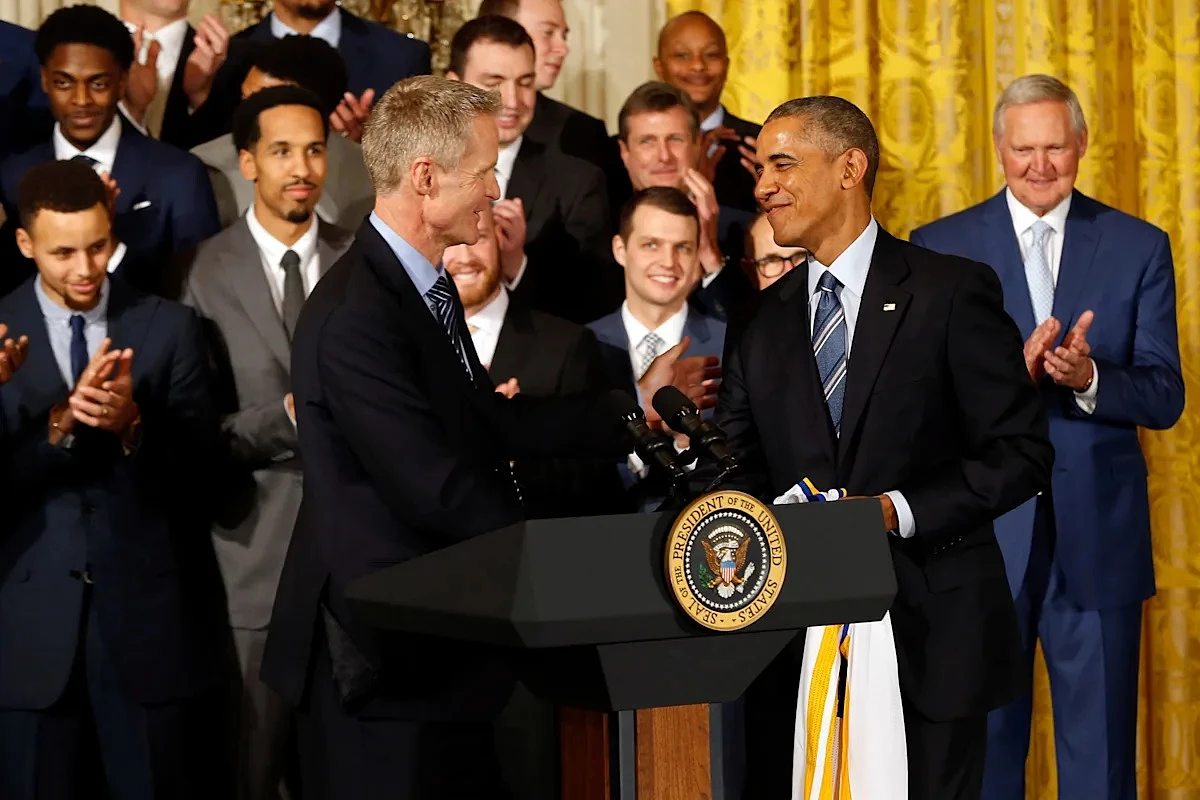 Former President Barack Obama asked Steve Kerr about contract dispute